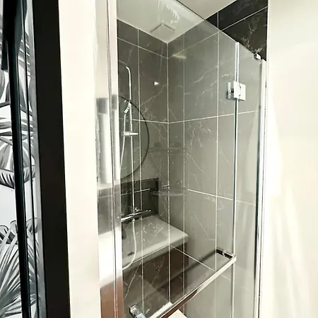 Your - Close To Lille * Loos